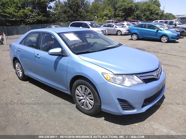 4T4BF1FK6CR207349 - 2012 TOYOTA CAMRY SE/LE/XLE Light Blue photo 1