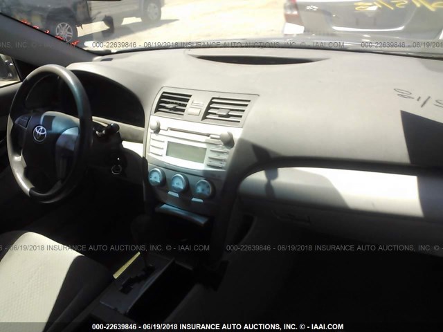 4T4BE46K38R026737 - 2008 TOYOTA CAMRY CE/LE/XLE/SE GRAY photo 5