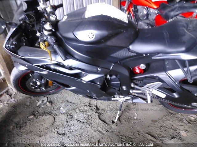 JYARJ12E97A020069 - 2007 YAMAHA YZFR6 L GRAY photo 9