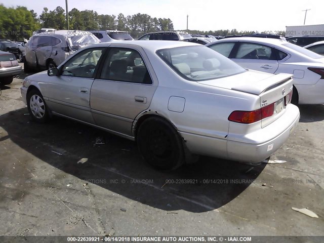 JT2BG22K810544822 - 2001 TOYOTA CAMRY CE/LE/XLE 银色 照片 3