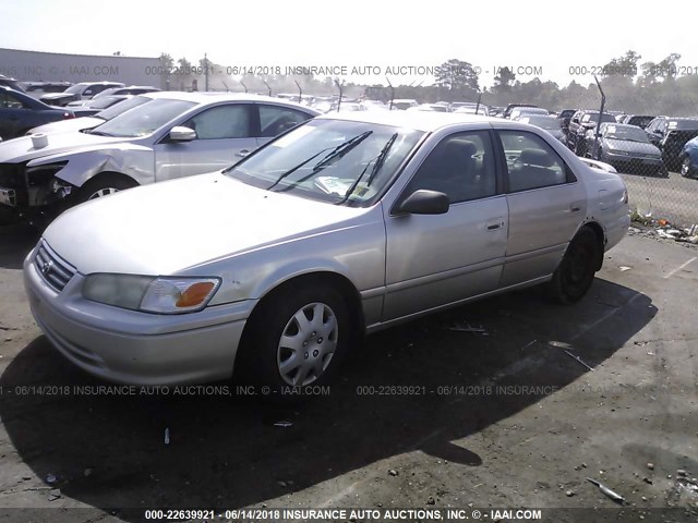 JT2BG22K810544822 - 2001 TOYOTA CAMRY CE/LE/XLE 银色 照片 6