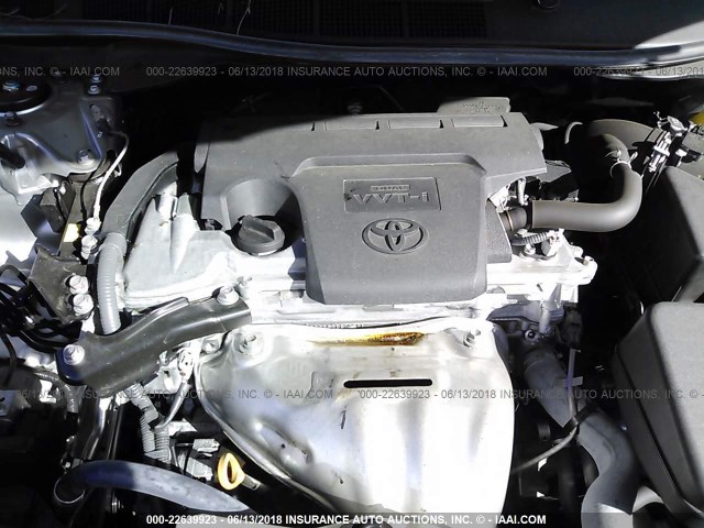 4T1BF1FK8HU683975 - 2017 TOYOTA CAMRY LE/XLE/SE/XSE TURQUOISE photo 10