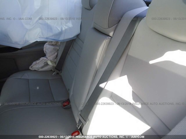 4T1BF1FK8HU683975 - 2017 TOYOTA CAMRY LE/XLE/SE/XSE TURQUOISE photo 8