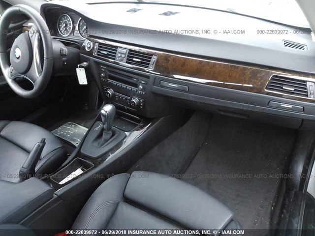 WBAWV5C54AP082045 - 2010 BMW 328 XI SULEV SILVER photo 5