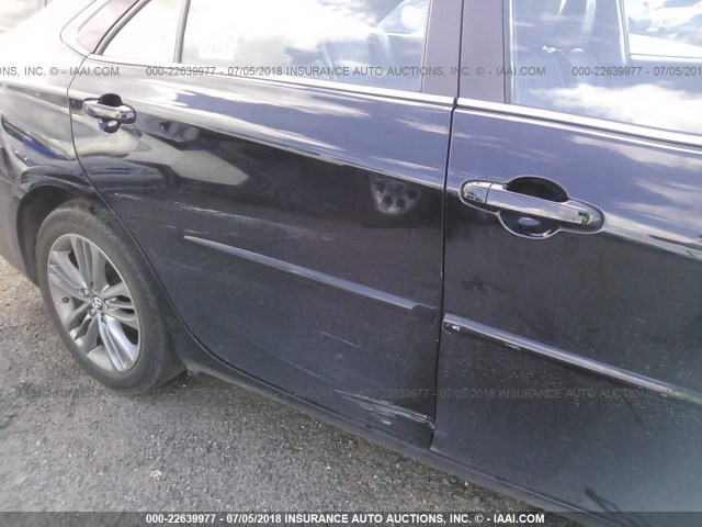 4T1BF1FK9HU315224 - 2017 TOYOTA CAMRY LE/XLE/SE/XSE 黑色 照片 6