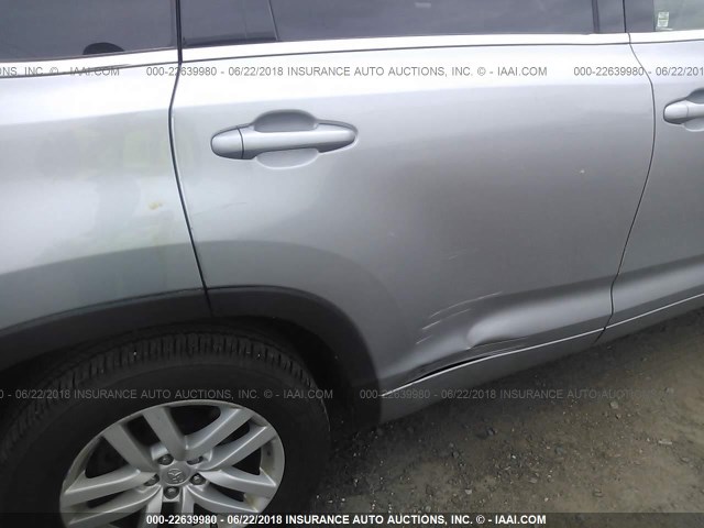 5TDBKRFH6FS098882 - 2015 TOYOTA HIGHLANDER LE/LE PLUS SILVER photo 6