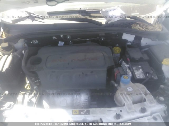 ZFBERFBT8G6C18304 - 2016 RAM PROMASTER CITY SLT 白色 照片 10