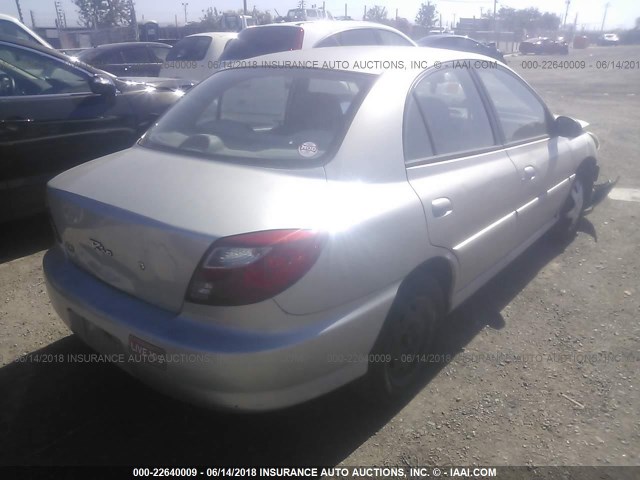 KNADC123326187916 - 2002 KIA RIO SILVER photo 4