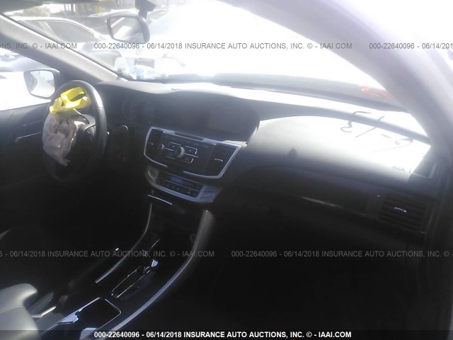 1HGCR2F58FA259857 - 2015 HONDA ACCORD SPORT თეთრი ფოტო 5