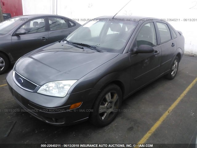 1FAHP34N27W224325 - 2007 FORD FOCUS ZX4/S/SE/SES 灰色 照片 2