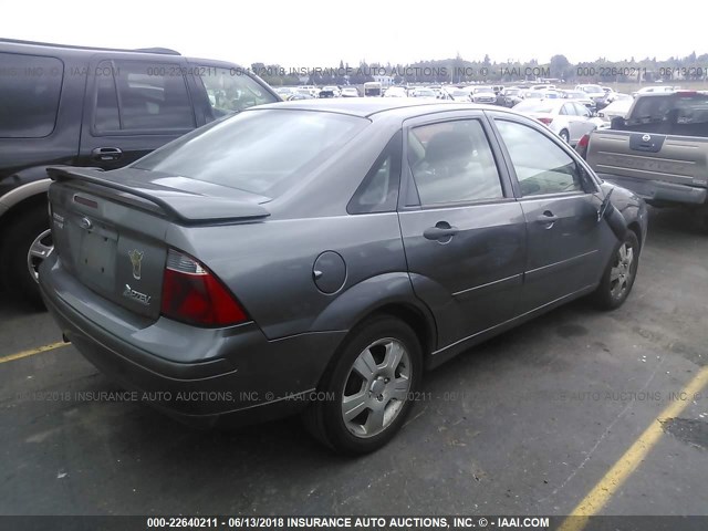 1FAHP34N27W224325 - 2007 FORD FOCUS ZX4/S/SE/SES 灰色 照片 4