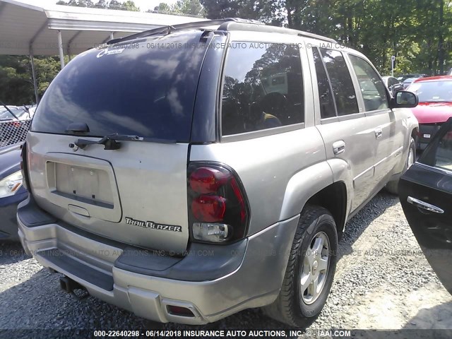 1GNDT13S822529206 - 2002 CHEVROLET TRAILBLAZER  SILVER photo 4