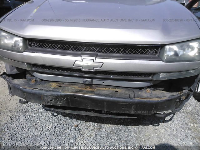 1GNDT13S822529206 - 2002 CHEVROLET TRAILBLAZER  SILVER photo 6