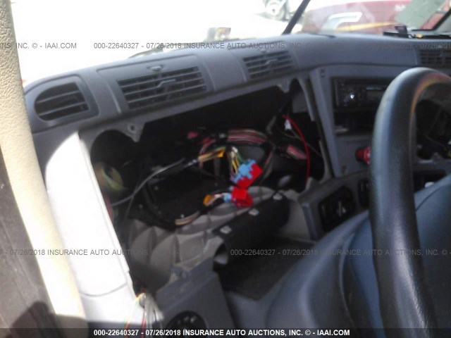 3AKJGLBG2GSHH9286 - 2016 FREIGHTLINER CASCADIA 125  RED photo 6