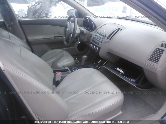 1N4BL11D85C161716 - 2005 NISSAN ALTIMA SE/SL/SE-R GRAY photo 5