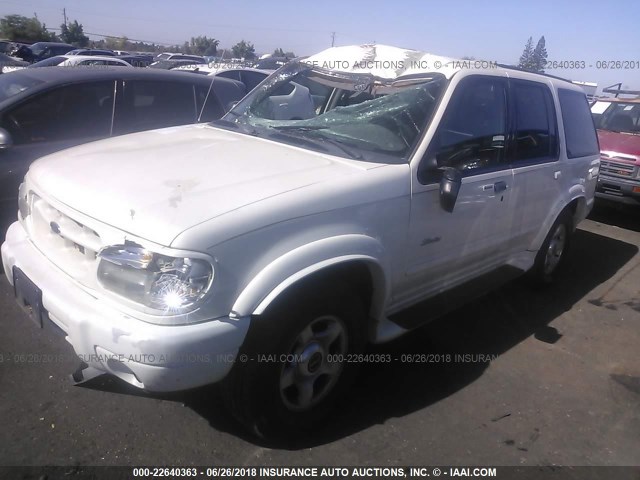 1FMDU75E1YZB28592 - 2000 FORD EXPLORER LIMITED أبيض صورة 2