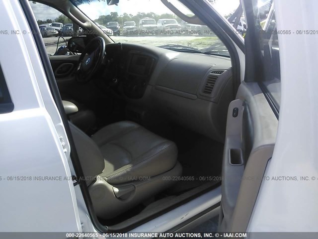 4F2YU09121KM56476 - 2001 MAZDA TRIBUTE LX/ES 白色 照片 5