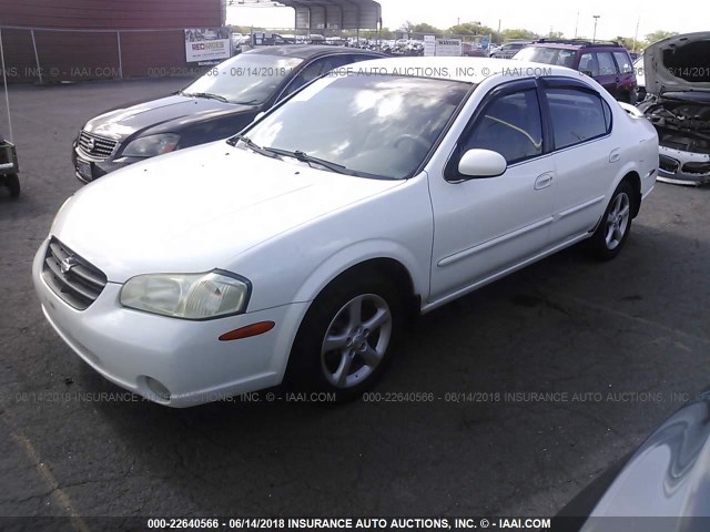 JN1CA31D5YT737429 - 2000 NISSAN MAXIMA GLE/GXE/SE WHITE photo 2