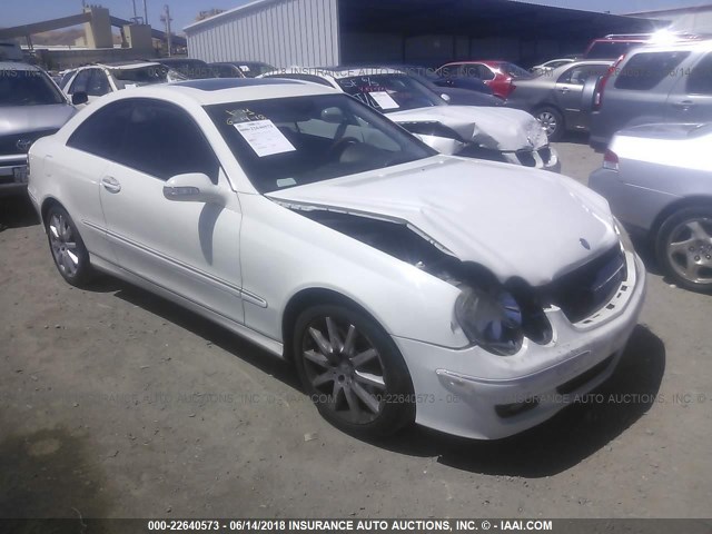 WDBTJ56H47F223524 - 2007 MERCEDES-BENZ CLK 350 WHITE photo 1