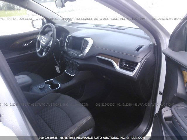 3GKALMEV8JL300997 - 2018 GMC TERRAIN SLE SILVER photo 5