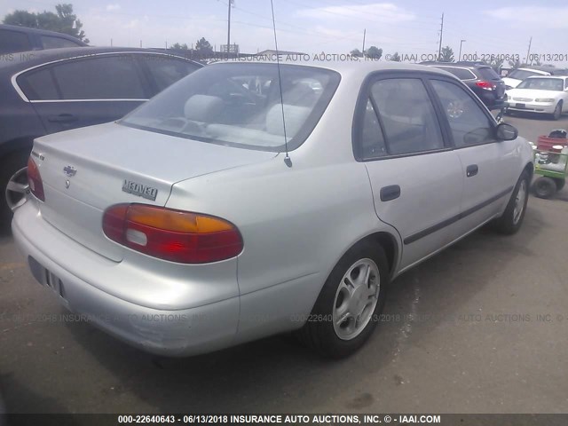 1Y1SK528X1Z437354 - 2001 CHEVROLET GEO PRIZM LSI 银色 照片 4