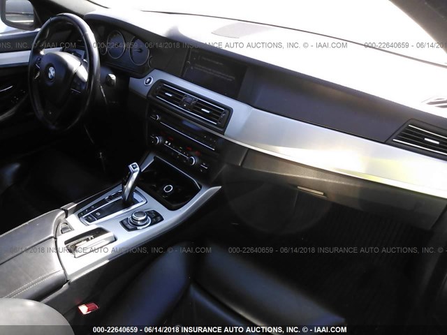 WBAFU9C57BC784833 - 2011 BMW 550 XI GRAY photo 5