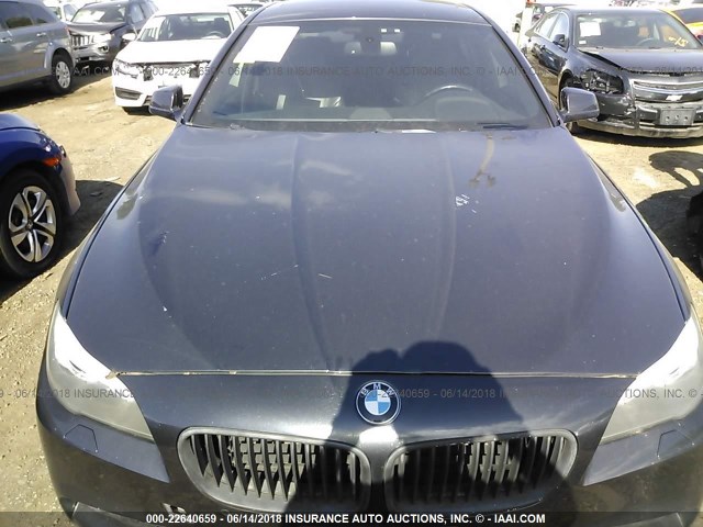 WBAFU9C57BC784833 - 2011 BMW 550 XI GRAY photo 6
