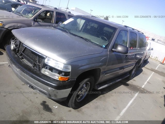 3GNFK16Z33G217095 - 2003 CHEVROLET SUBURBAN K1500 SILVER photo 2