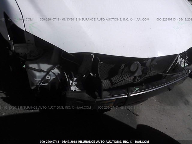 4T4BE46K69R085217 - 2009 TOYOTA CAMRY SE/LE/XLE WHITE photo 6