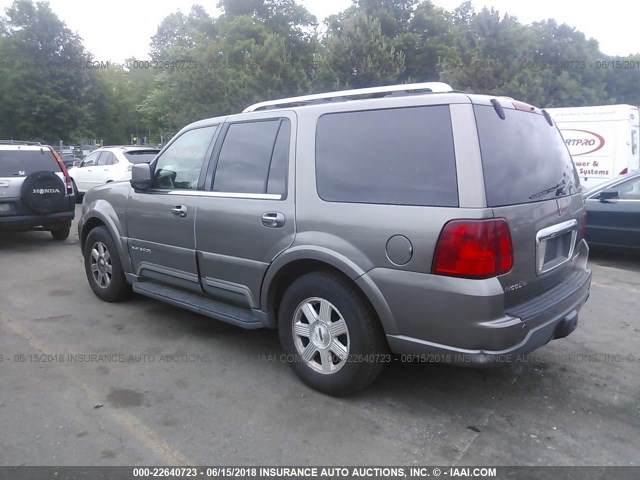 5LMFU28RX4LJ40521 - 2004 LINCOLN NAVIGATOR TAN photo 3