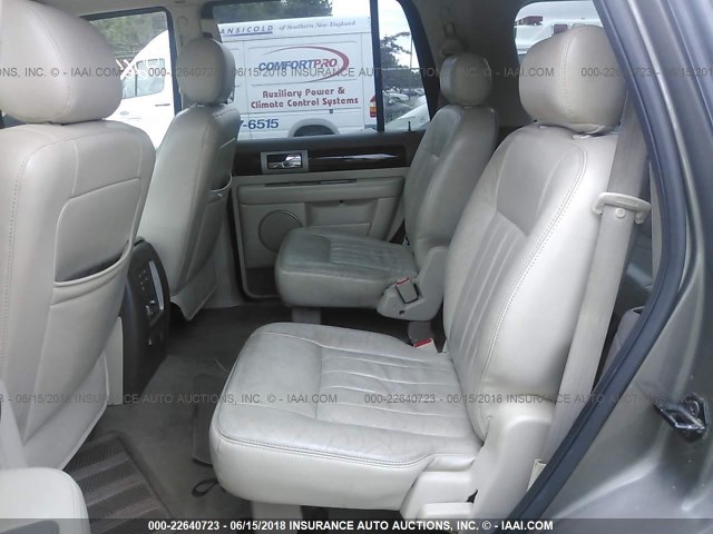 5LMFU28RX4LJ40521 - 2004 LINCOLN NAVIGATOR TAN photo 8