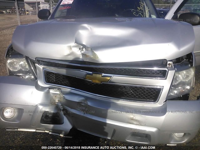 1GNUCHE06AR190164 - 2010 CHEVROLET SUBURBAN C1500  LS SILVER photo 10