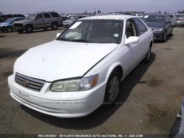 4T1BG22K6YU951351 - 2000 TOYOTA CAMRY CE/LE/XLE WHITE photo 2