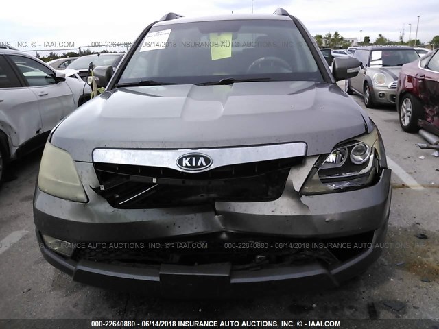 KNDJJ741595023660 - 2009 KIA BORREGO LX/EX GRAY photo 6