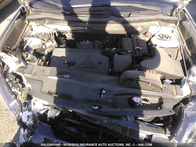 JA4AD2A31JJ003881 - 2018 MITSUBISHI OUTLANDER ES ვერცხლისფერი ფოტო 10