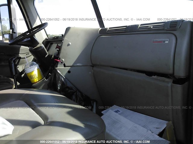 1FUJA6CK26LV98920 - 2006 FREIGHTLINER CONVENTIONAL COLUMBIA 白色 照片 5