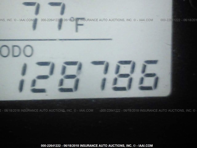 2T1KU4EE8AC359774 - 2010 TOYOTA COROLLA MATRIX  SILVER photo 7