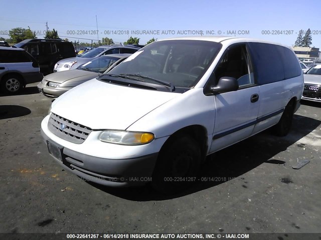 2P4GP24R8VR350340 - 1997 PLYMOUTH GRAND VOYAGER  WHITE photo 2