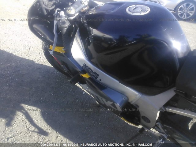 JS1GN7BA032103615 - 2003 SUZUKI GSX-R600 BLACK photo 9