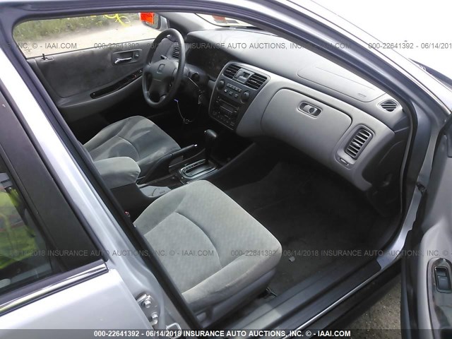 1HGCG66812A012410 - 2002 HONDA ACCORD EX/SE SILVER photo 5