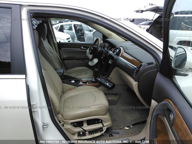 5GAER23D39J202426 - 2009 BUICK ENCLAVE CXL 白色 照片 5