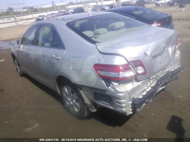 4T4BF3EK8AR065600 - 2010 TOYOTA CAMRY SE/LE/XLE Boz foto 3