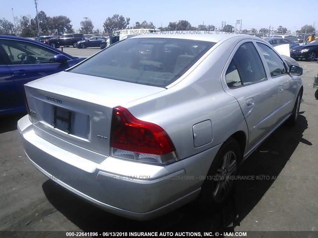 YV1RS592672628799 - 2007 VOLVO S60 2.5T SILVER photo 4