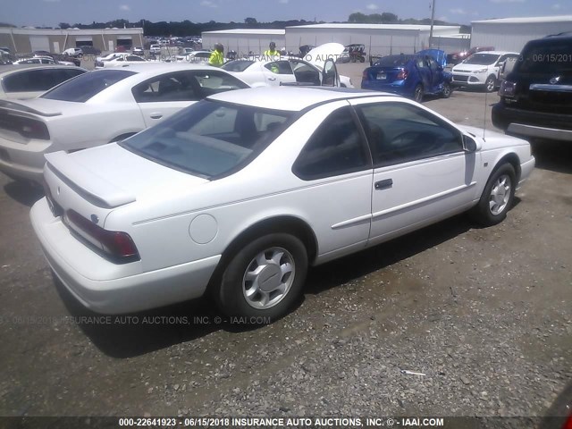 1FALP62W5RH207839 - 1994 FORD THUNDERBIRD LX WHITE photo 4