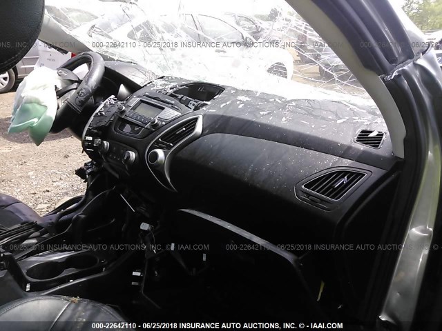 KM8JU3AC2AU114803 - 2010 HYUNDAI TUCSON GLS/LIMITED ვერცხლისფერი ფოტო 5