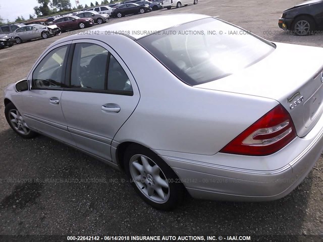 WDBRF84J04F530039 - 2004 MERCEDES-BENZ C 320 4MATIC SILVER photo 3