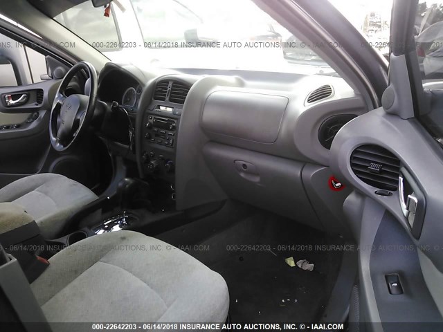 KM8SC73D65U981390 - 2005 HYUNDAI SANTA FE GLS/LX GRAY photo 5