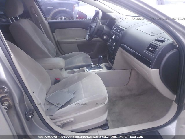 3FAHP08168R215900 - 2008 FORD FUSION SEL SILVER photo 5