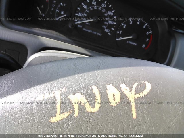 4T1BG22K8WU227738 - 1998 TOYOTA CAMRY CE/LE/XLE 灰色 照片 7