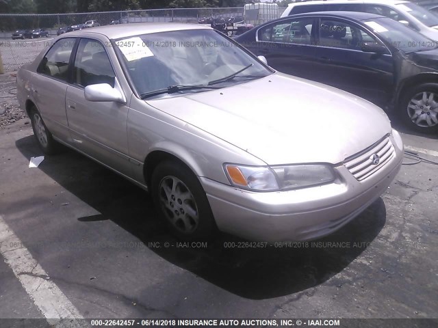 JT2BF22K0W0117662 - 1998 TOYOTA CAMRY CE/LE/XLE 棕色 照片 1